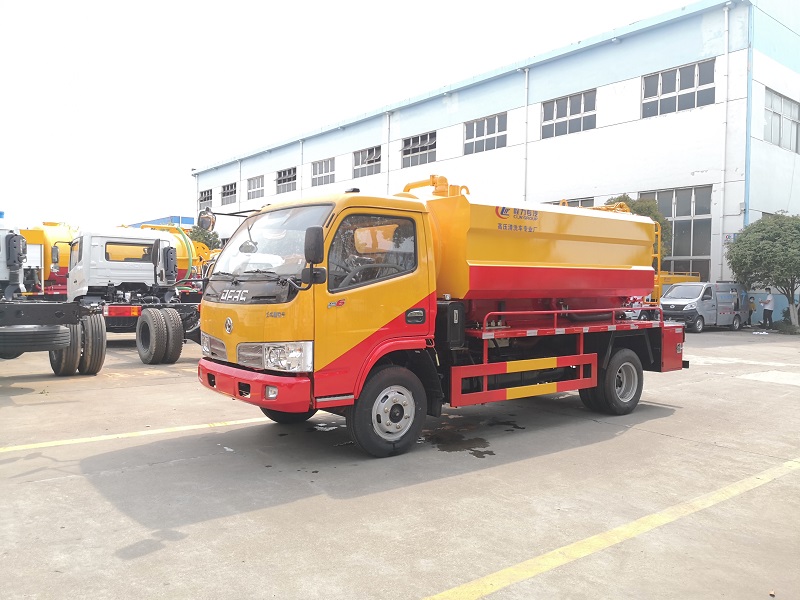 6方藍(lán)牌清洗吸污車